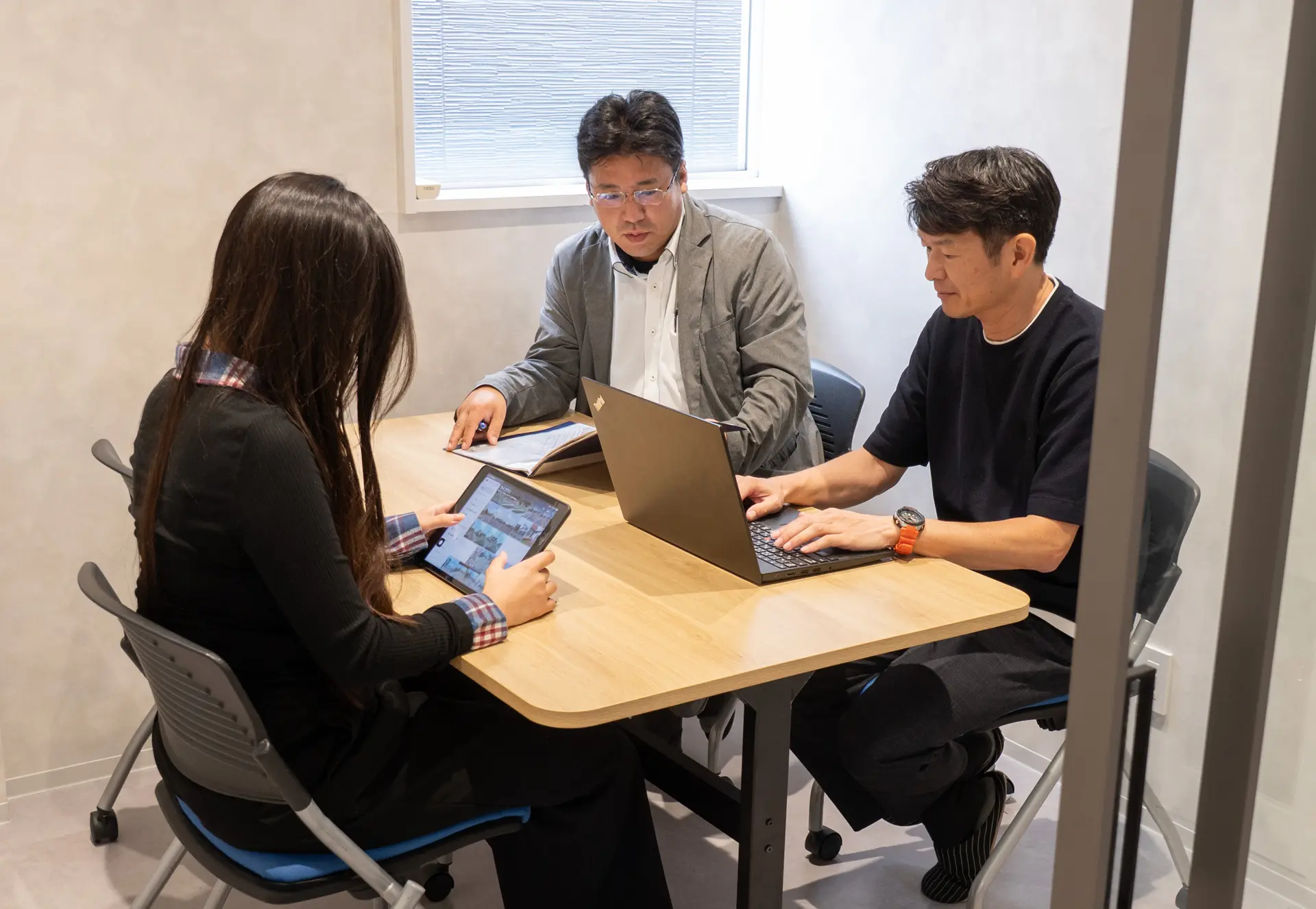 新人教育をしている様子